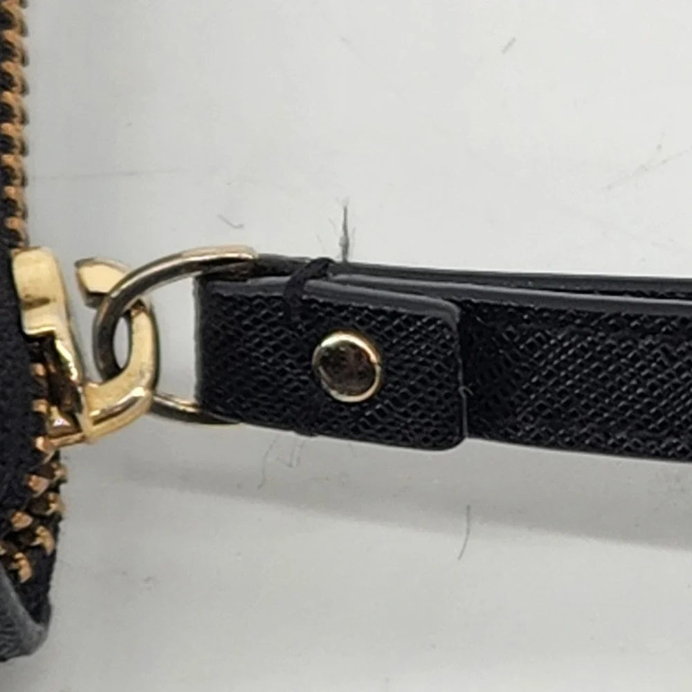Kate Spade New York Black Leather Zip Around Wristlet Wallet Gold Logo 7x4